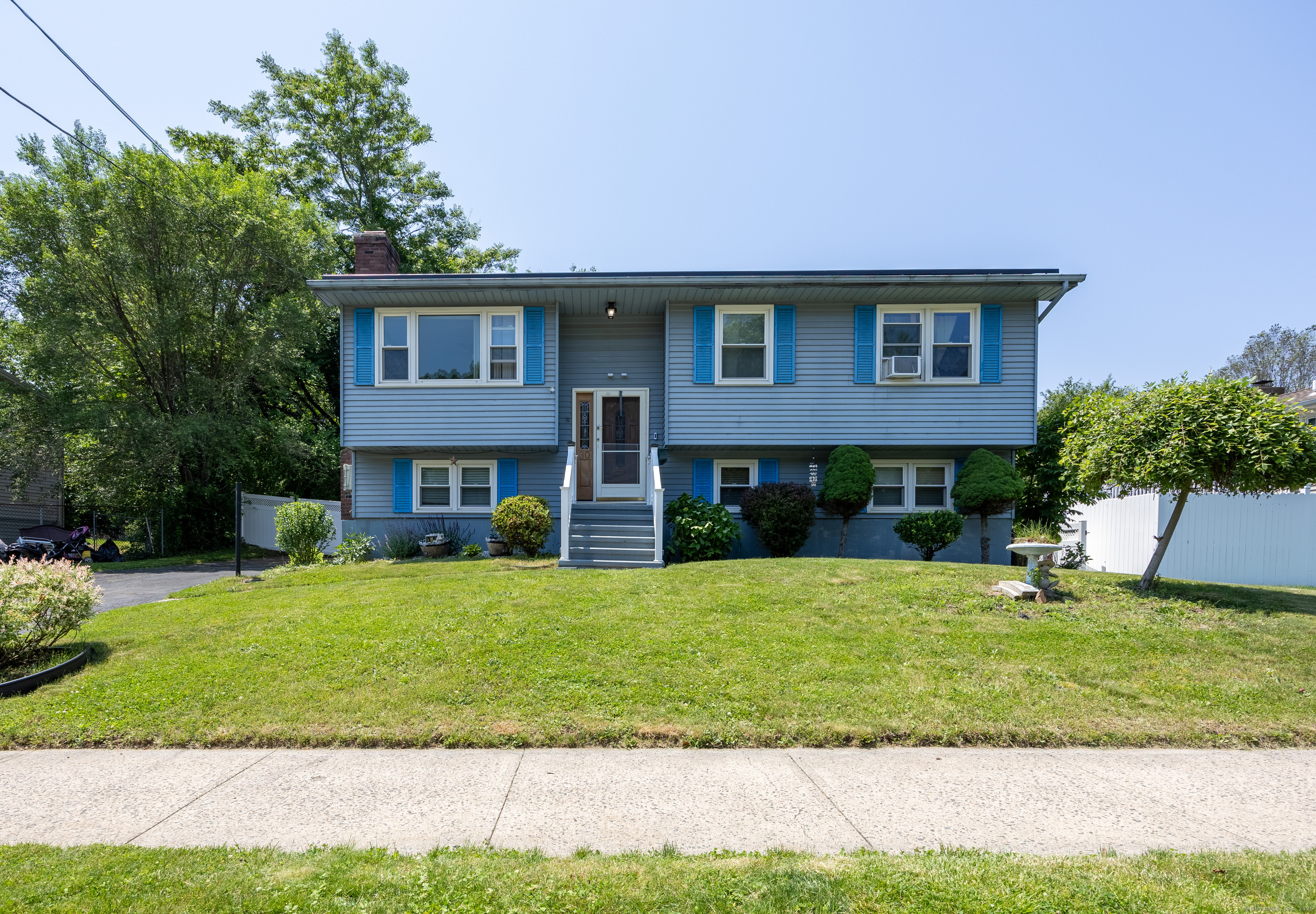 Property for Sale at S Dale Street, East Haven, Connecticut - Bedrooms: 3 
Bathrooms: 2 
Rooms: 7  - $365,000