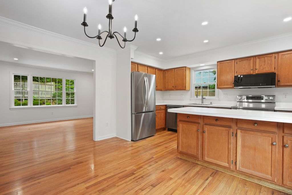 Photo of 388 Main Street #388, New Canaan, CT 06840 (MLS # 24126903)