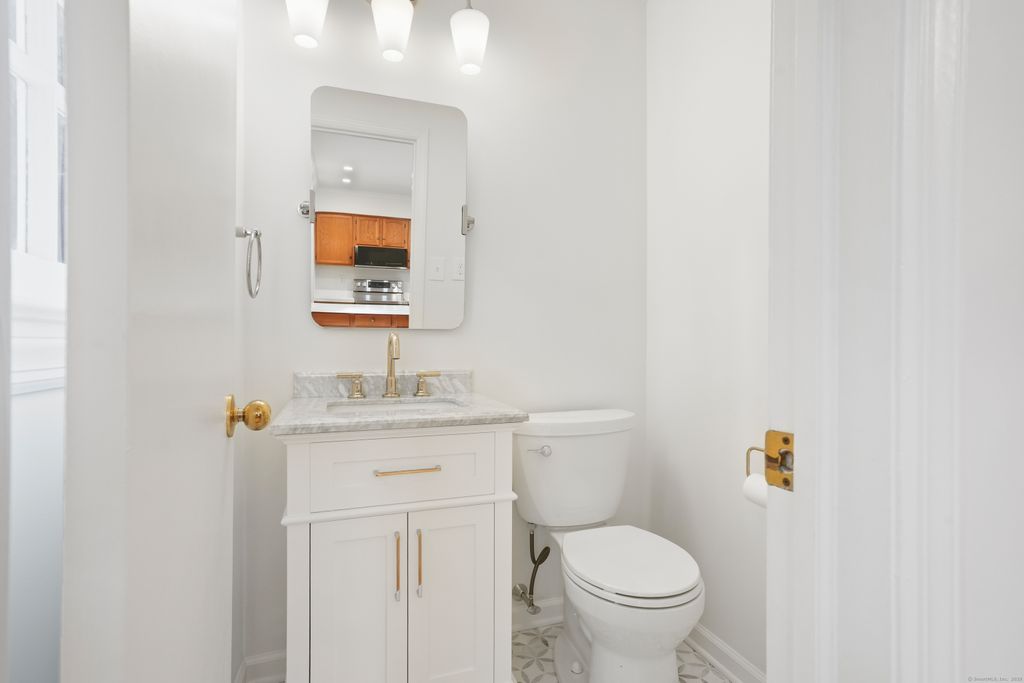 Photo of 388 Main Street #388, New Canaan, CT 06840 (MLS # 24126903)