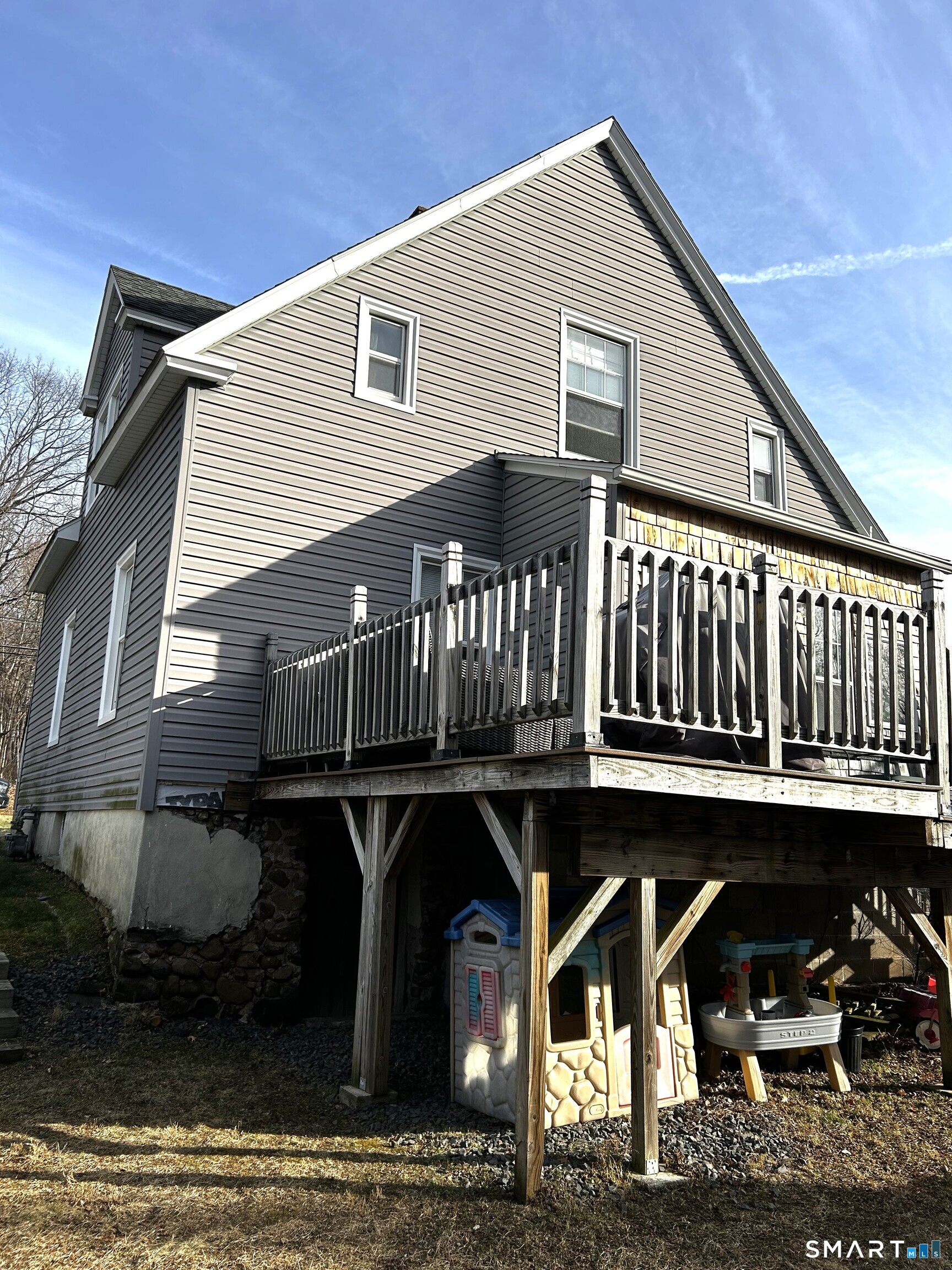 432 McClintock Street