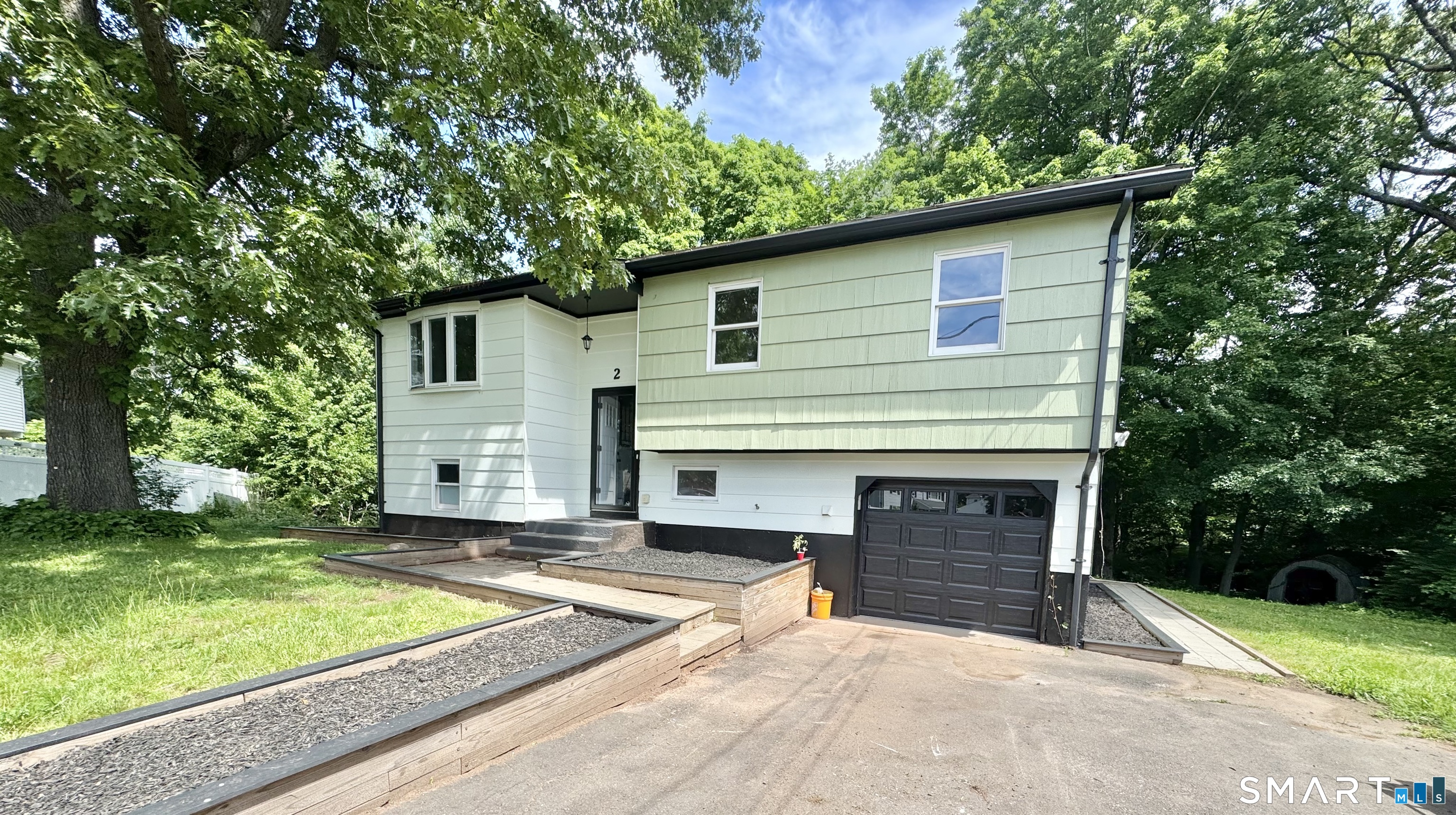 2 Heather Road