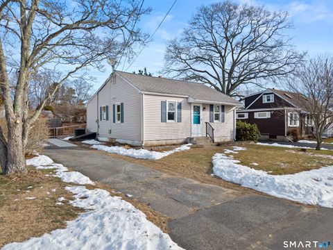 Tiny photo for 3 Sunnieside Drive, East Lyme, CT 06357 (MLS # 24146887)