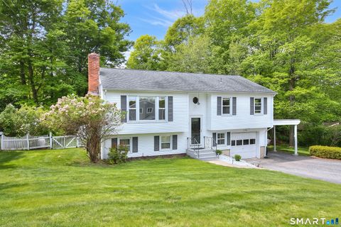 Photo of 350 Bennetts Farm Road, Ridgefield, CT 06877 (MLS # 24173393)