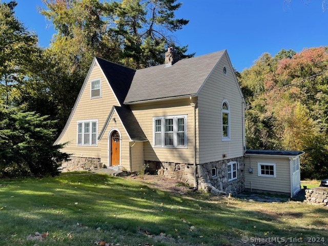 Unity Road, Trumbull, Connecticut - 3 Bedrooms  
1 Bathrooms  
6 Rooms - 