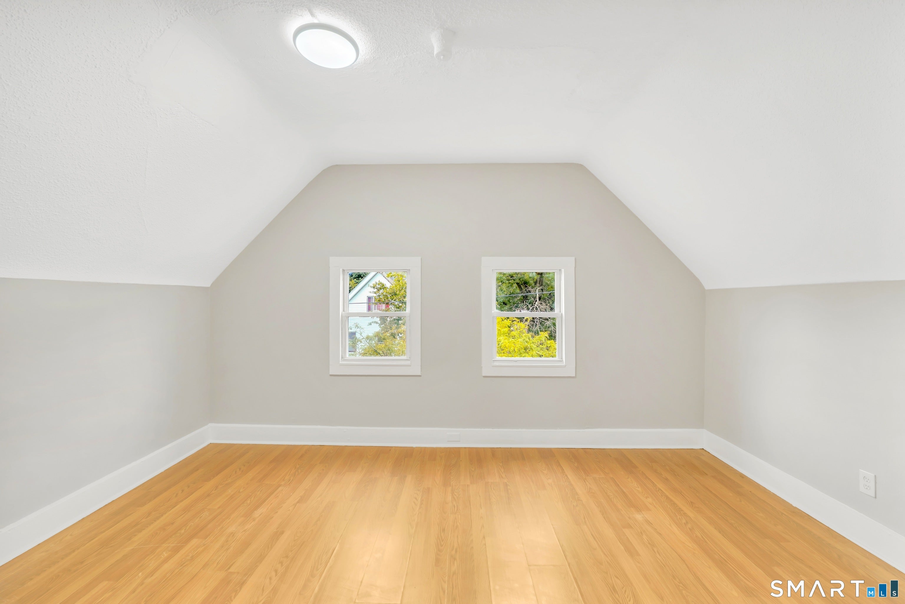76 Thompson Street 3