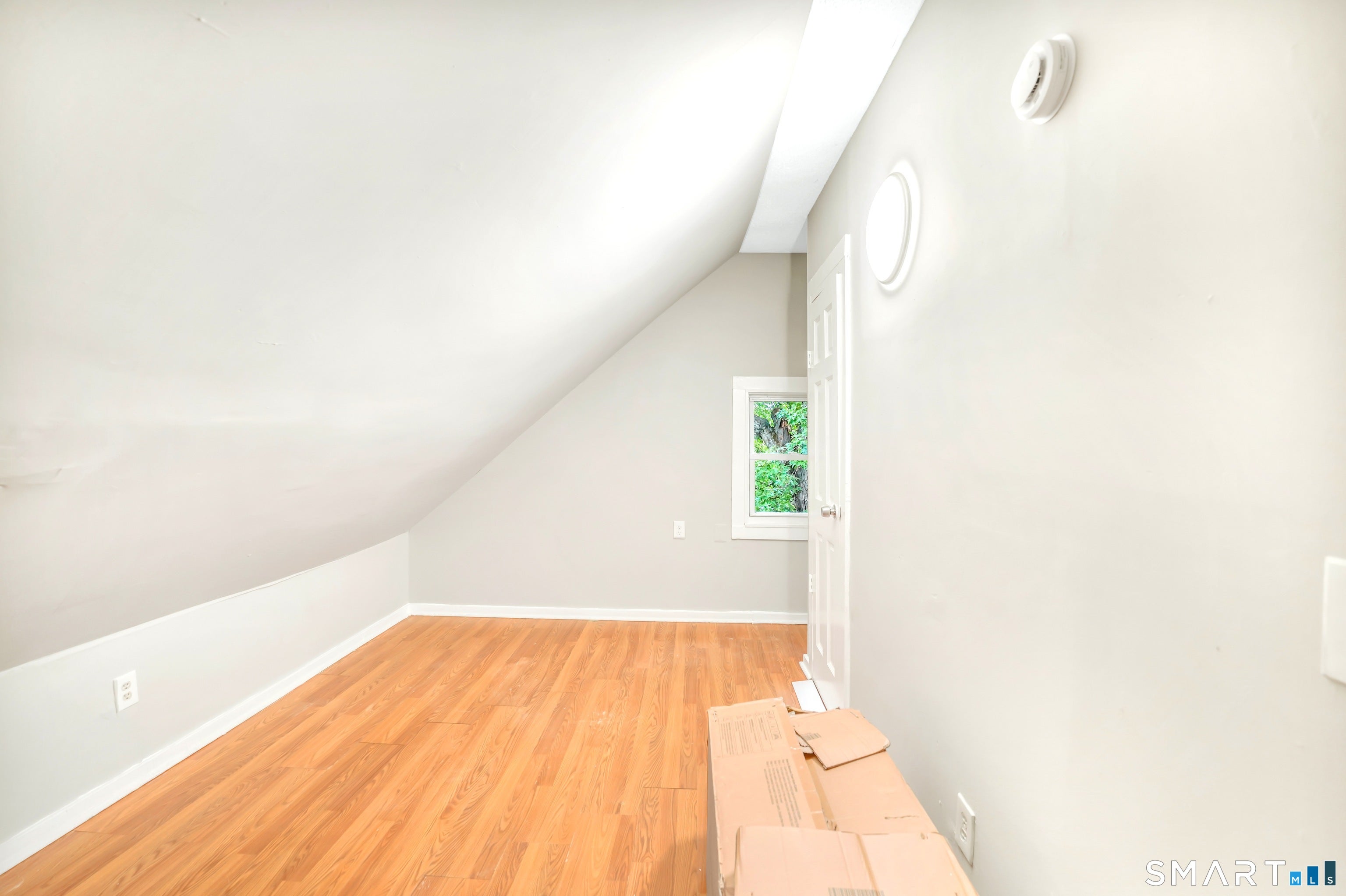 76 Thompson Street 3