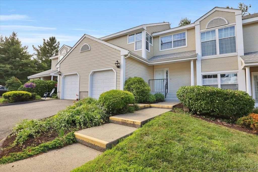 Photo of 203 Limner Circle #203, Rocky Hill, CT 06067 (MLS # 24143178)