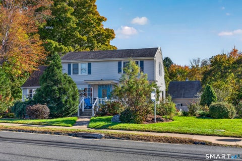 Photo of 604 Middle Turnpike E, Manchester, CT 06040 (MLS # 24214947)