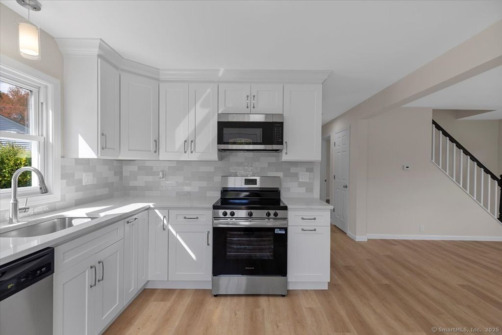 Photo of 115 Cooper Drive, Waterbury, CT 06704 (MLS # 24132364)