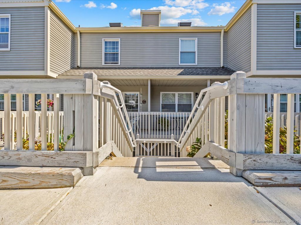 21 Manorwood Drive 21