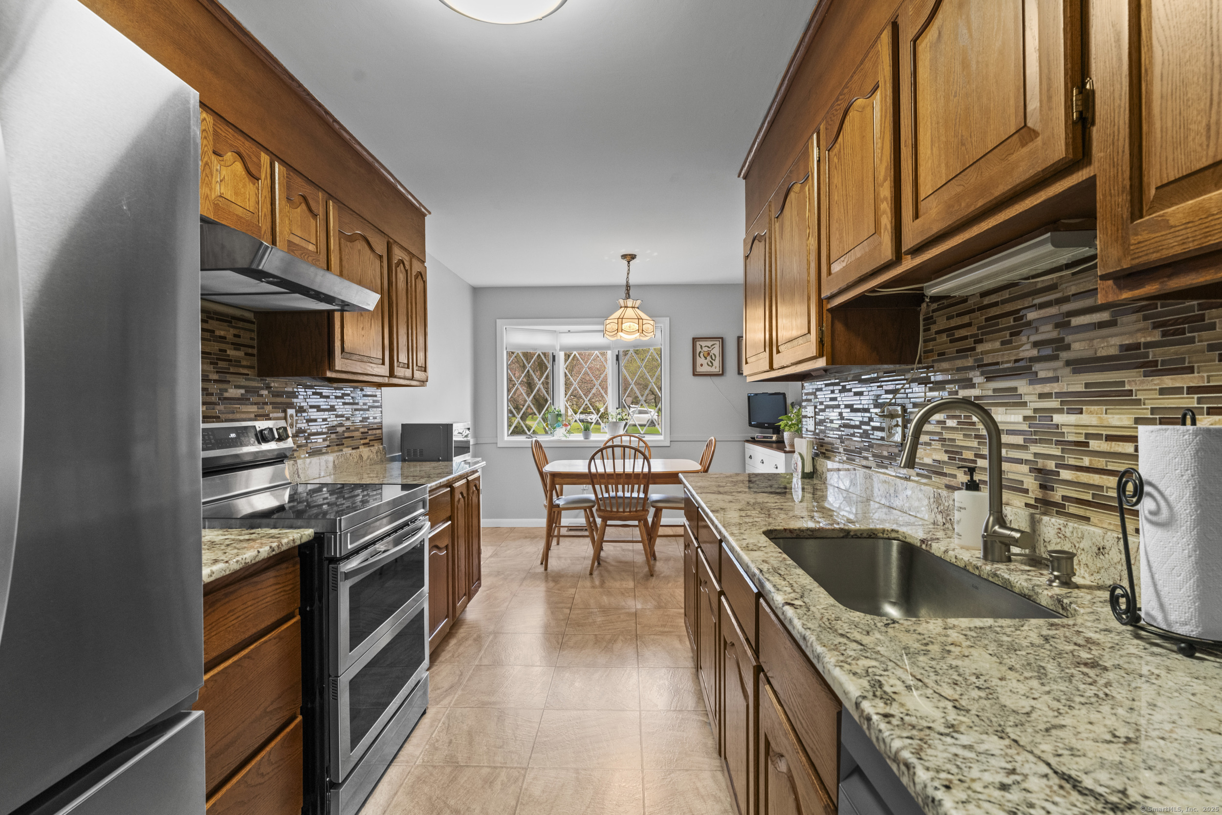 389 The Meadows #389, Enfield, Connecticut image 4