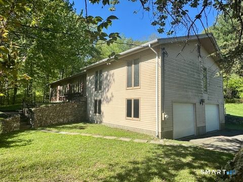 Photo of 21 Maple Vale Drive, Woodbridge, CT 06525 (MLS # 24171292)