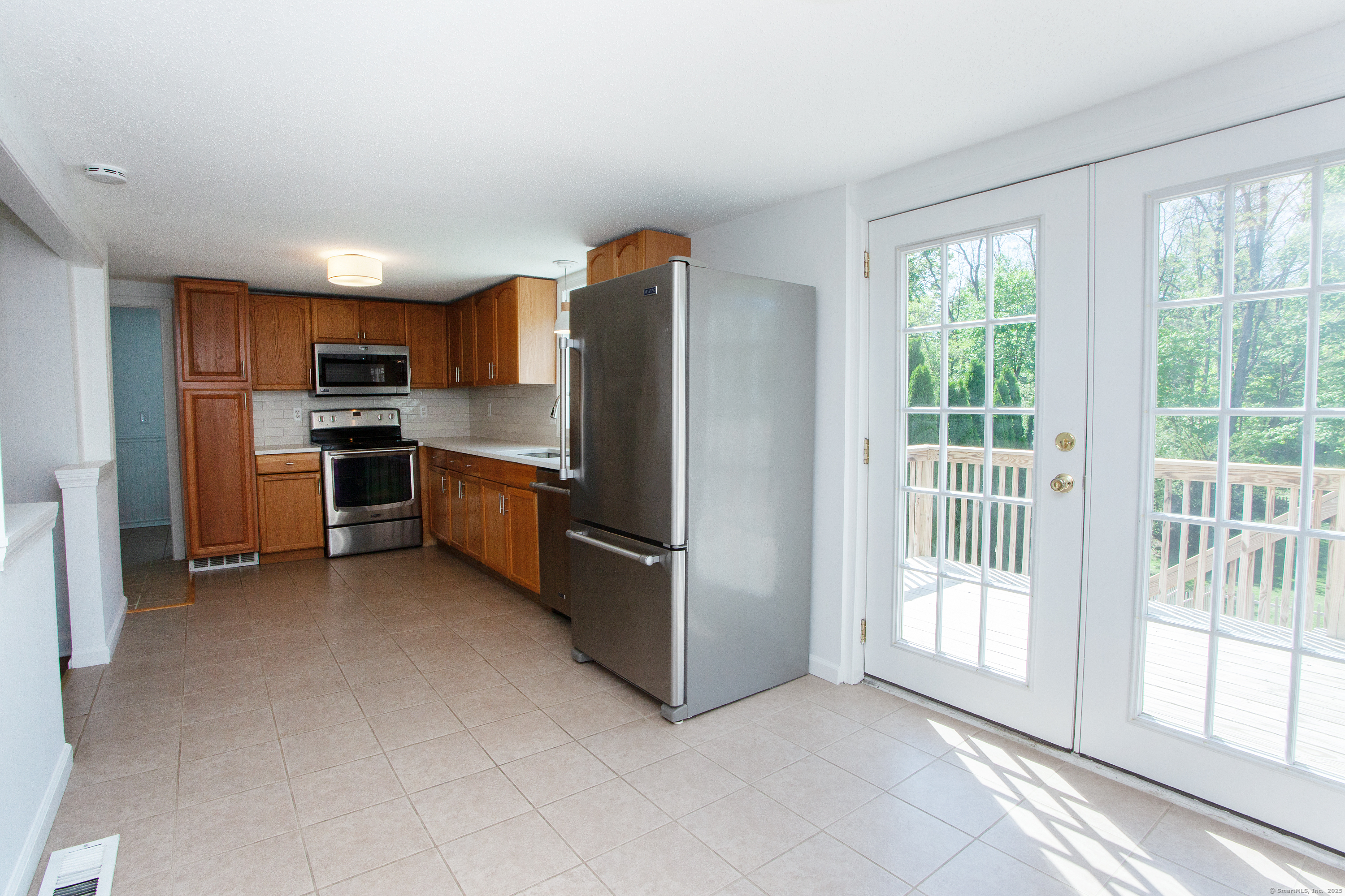 39 Cottage Street, New Hartford, Connecticut image 11