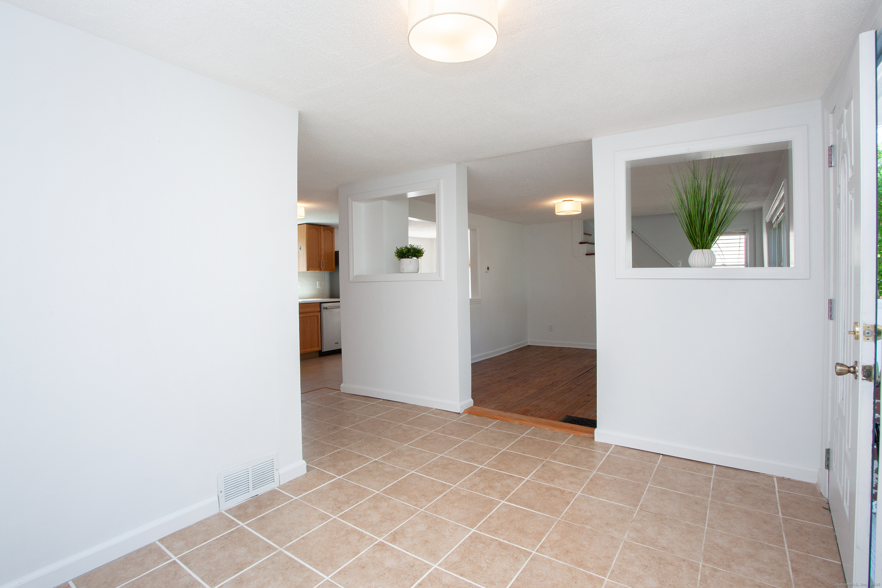 39 Cottage Street, New Hartford, Connecticut image 6