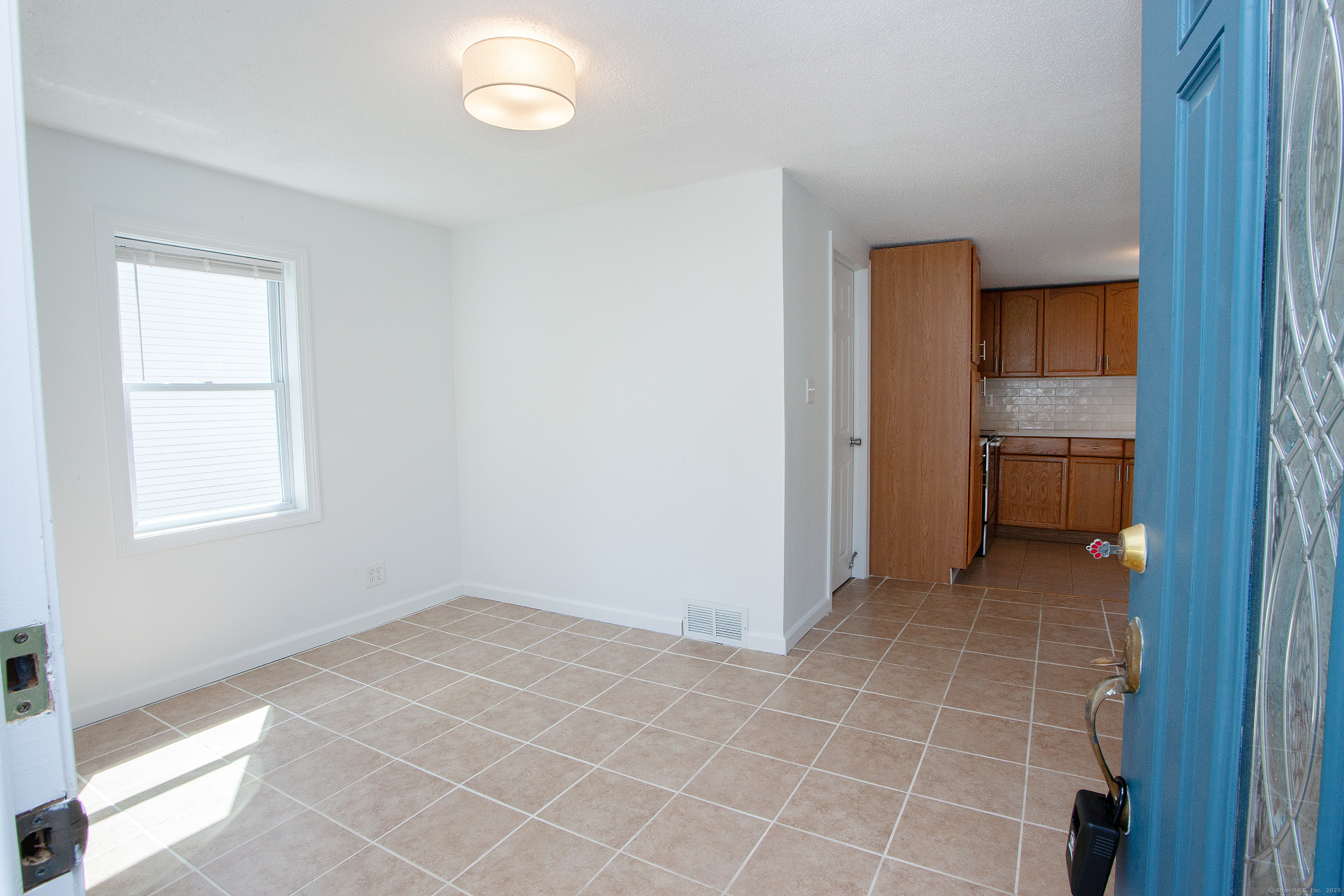 39 Cottage Street, New Hartford, Connecticut image 3
