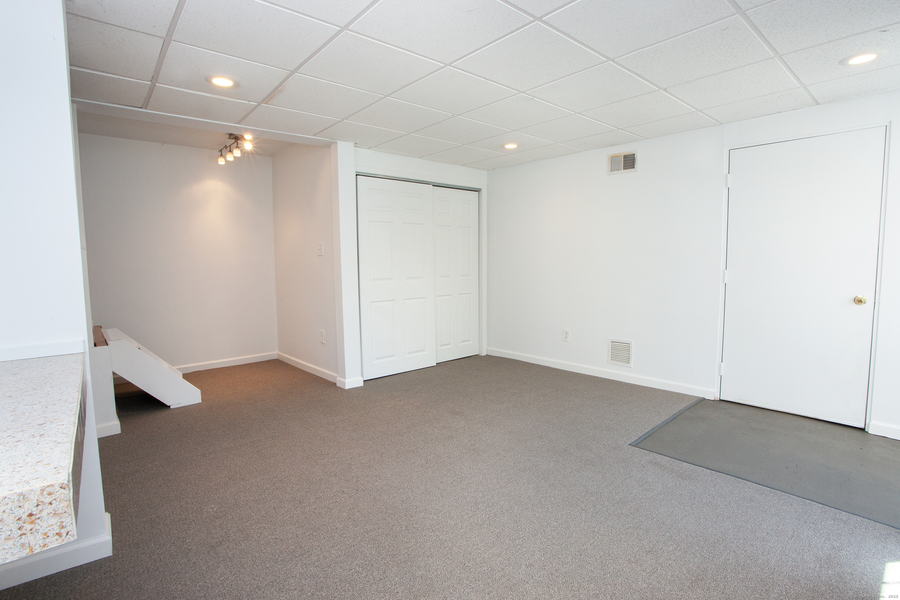 39 Cottage Street, New Hartford, Connecticut image 30