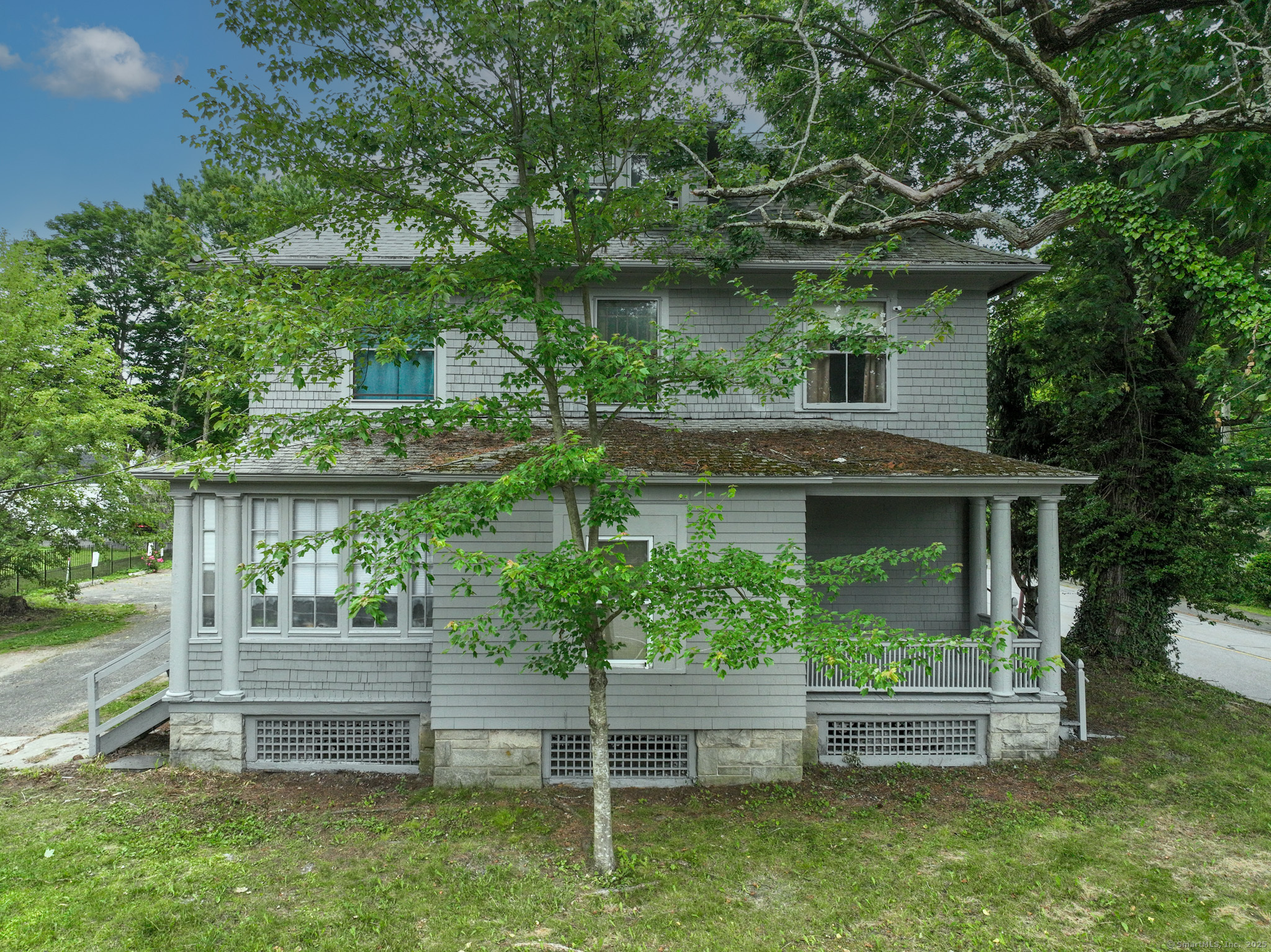 908 Main Street