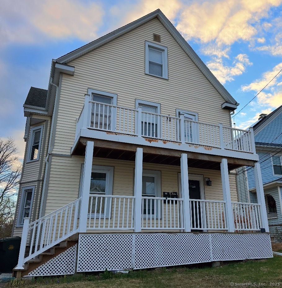 Colman Street, New London, Connecticut - 3 Bedrooms  
1 Bathrooms  
6 Rooms - 