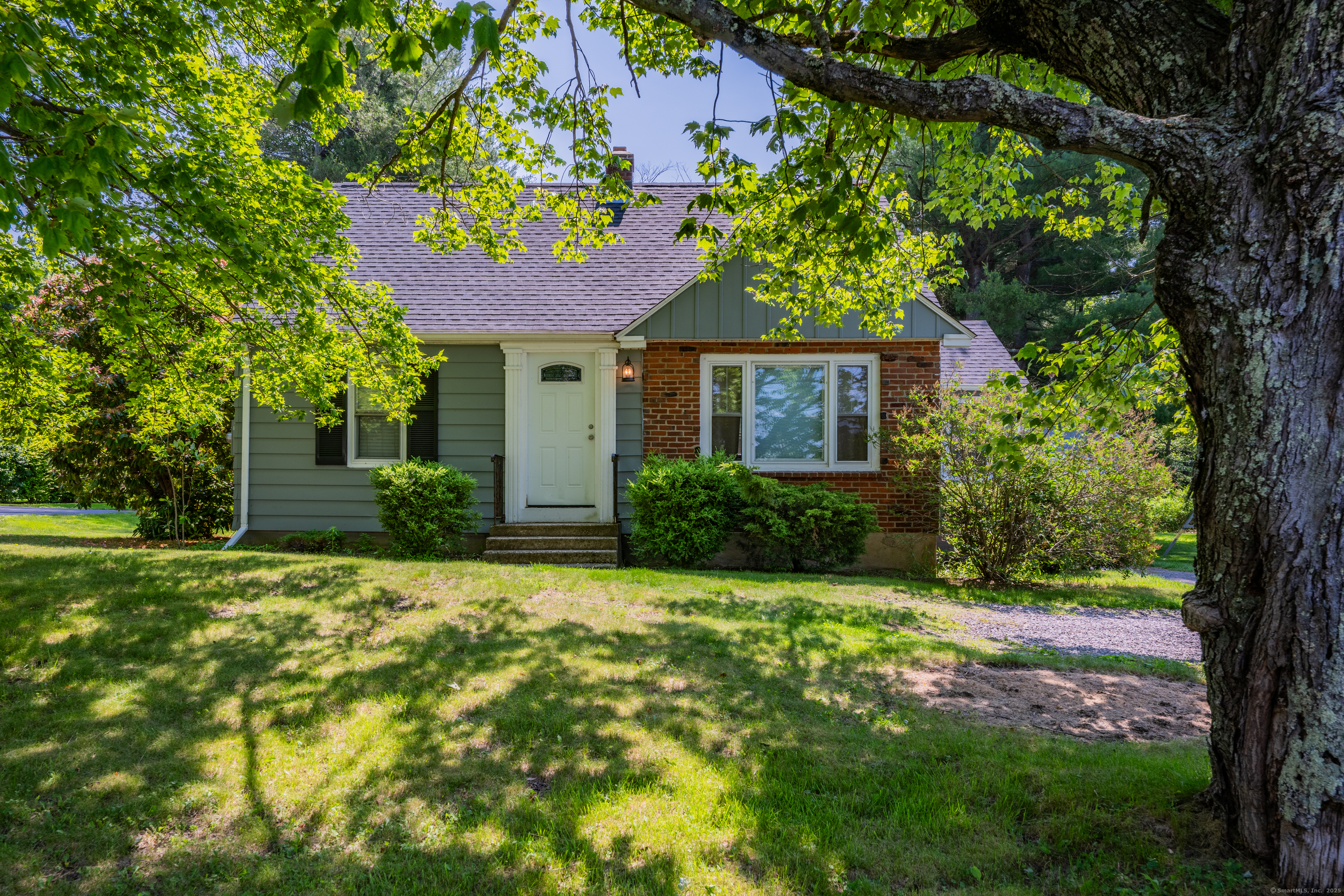 Property for Sale at Torringford West Street, Torrington, Connecticut - Bedrooms: 3 
Bathrooms: 1 
Rooms: 5  - $315,000