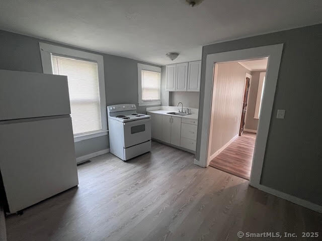 Meriden, Connecticut 06451, United States, 3 Bedrooms Bedrooms, ,1 BathroomBathrooms,Residential,Active,141140