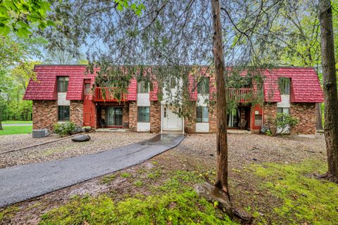40 Woodsedge Drive APT 2C, Newington, CT 06111 - #: 24093260