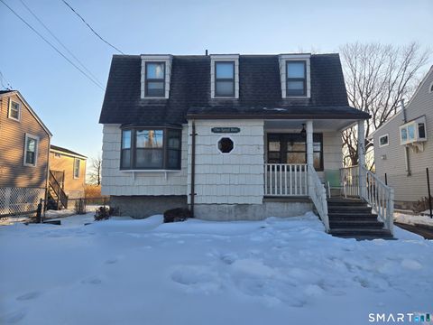 Photo of 892 Reef Road, Fairfield, CT 06824 (MLS # 24155182)