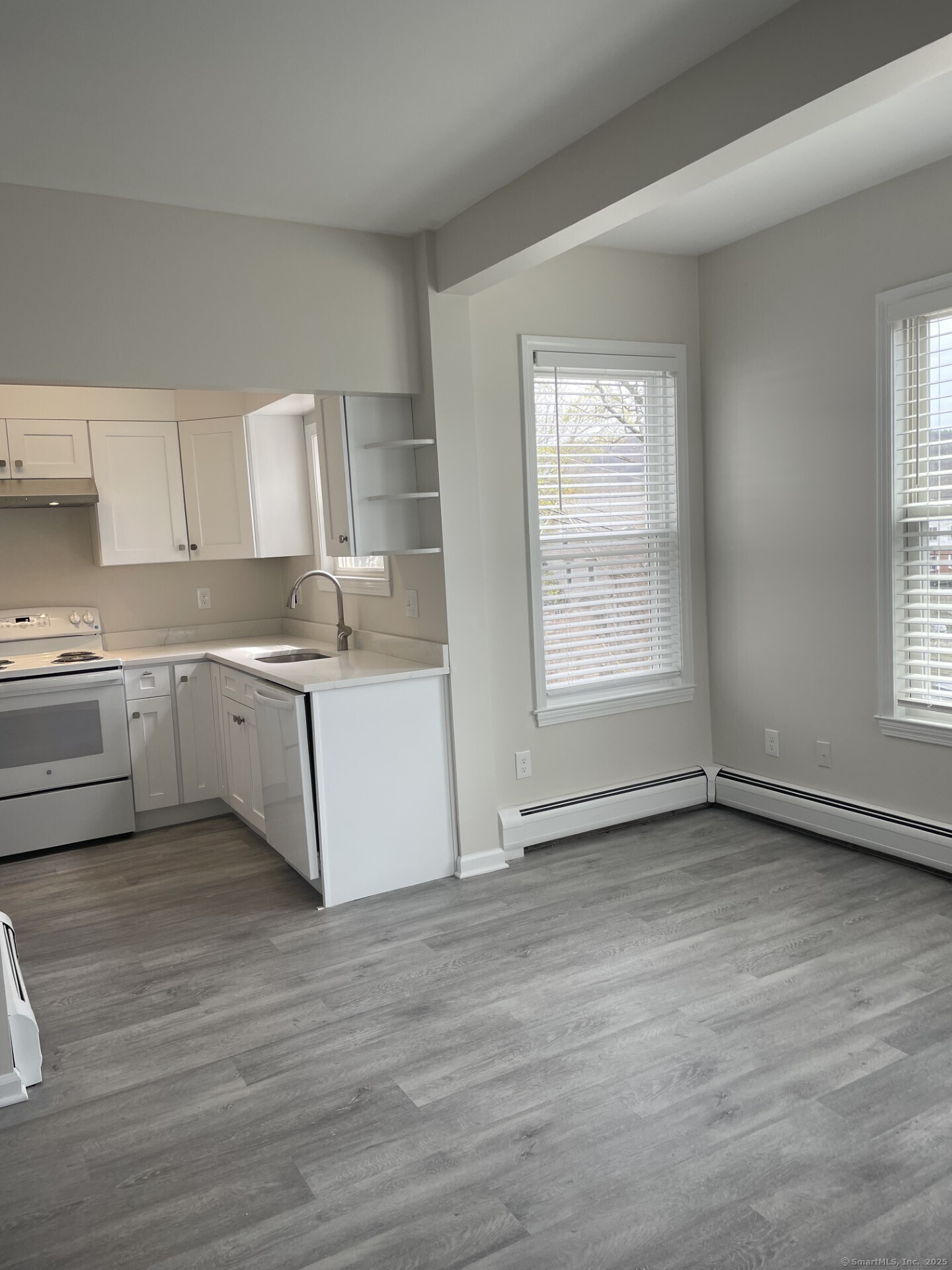 Rental Property at Terrace Place A, New Milford, Connecticut - Bedrooms: 2 
Bathrooms: 1 
Rooms: 5  - $1,950 MO.