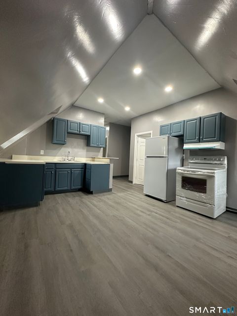 Tiny photo for 402-404 Sigourney Street #3rd Floor, Hartford, CT 06112 (MLS # 24161362)