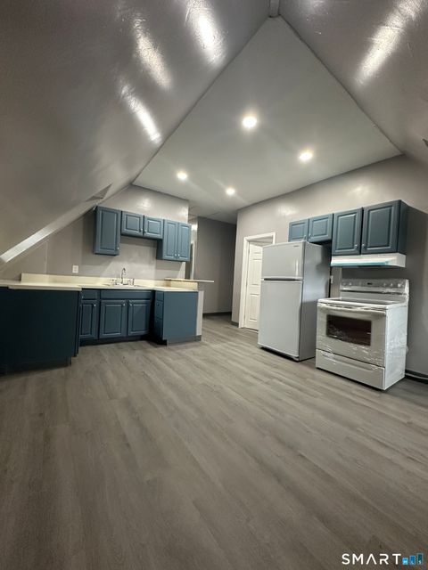 Tiny photo for 402-404 Sigourney Street #3rd Floor, Hartford, CT 06112 (MLS # 24161362)