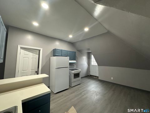 Tiny photo for 402-404 Sigourney Street #3rd Floor, Hartford, CT 06112 (MLS # 24161362)