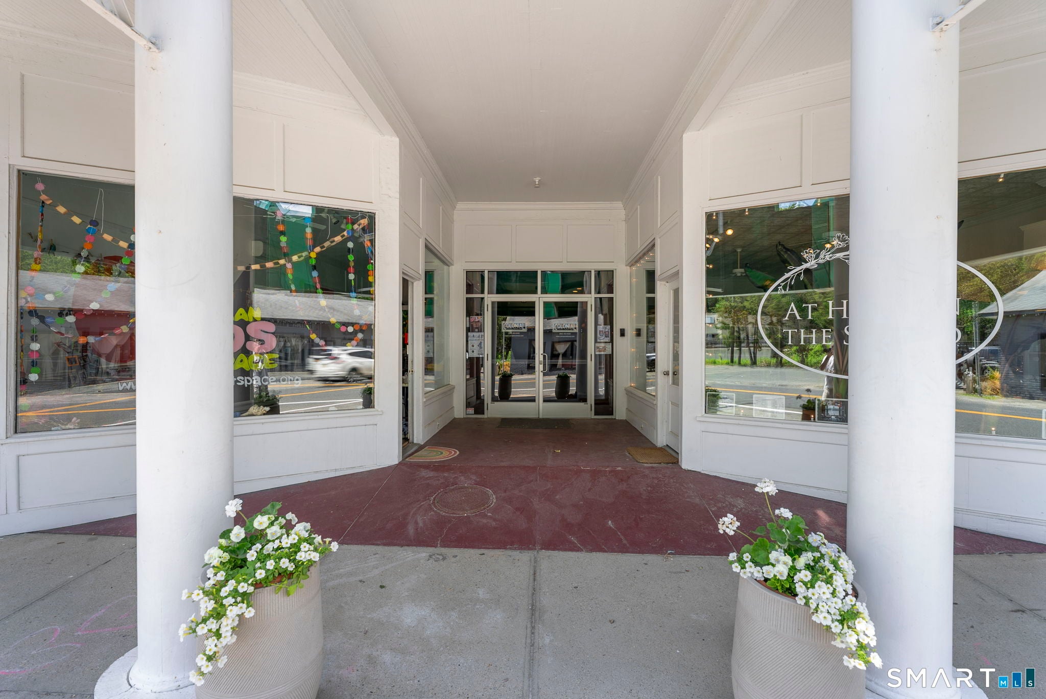 27 Railroad Street