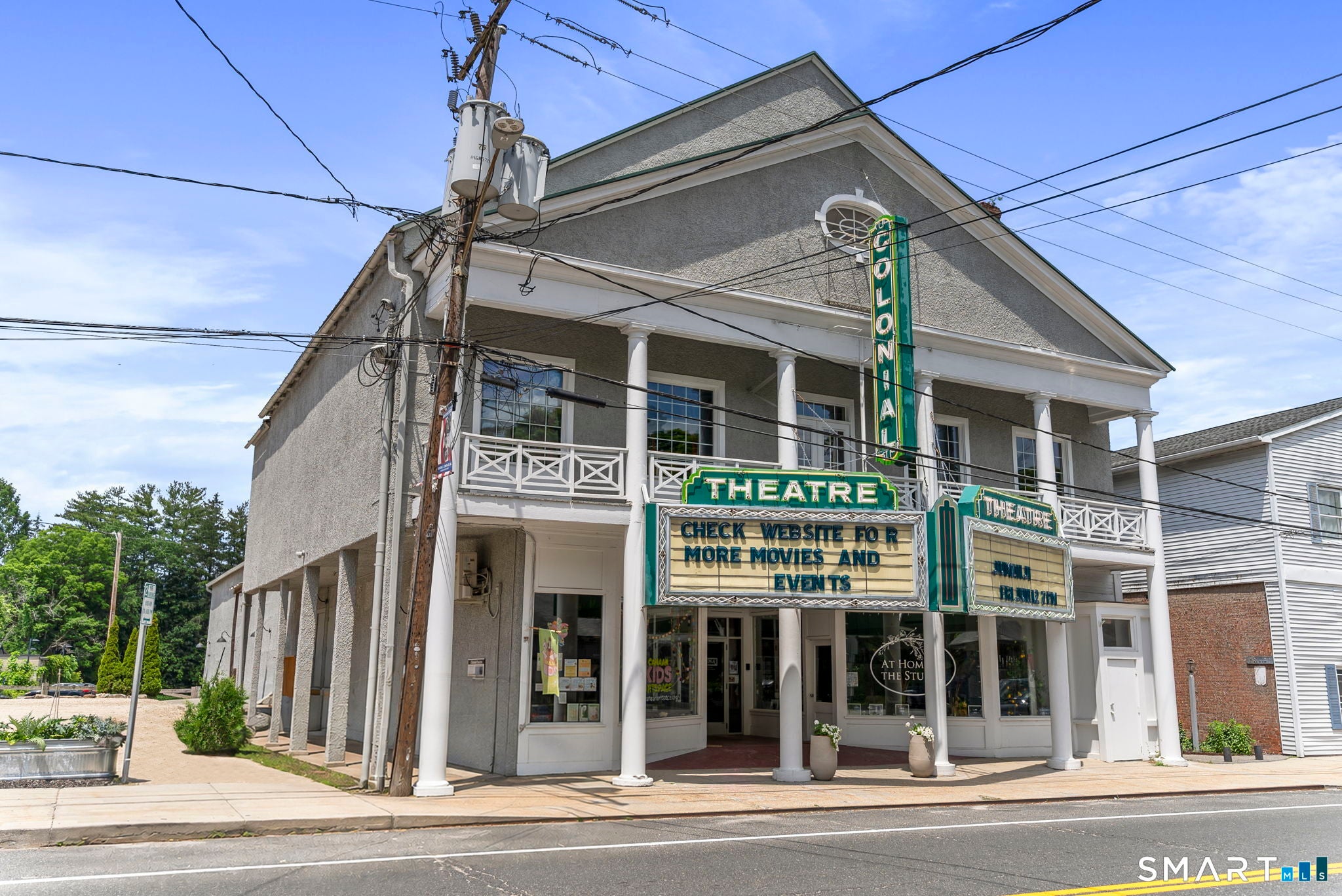 27 Railroad Street