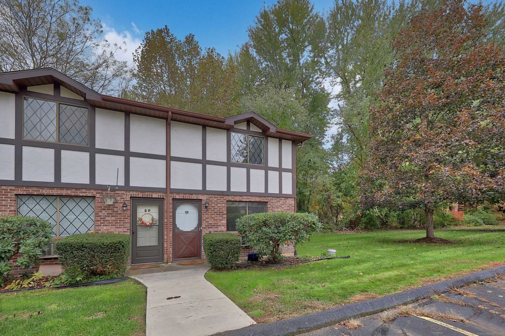 Photo of 2 Branch Road #APT 3G, Thomaston, CT 06787 (MLS # 24133539)