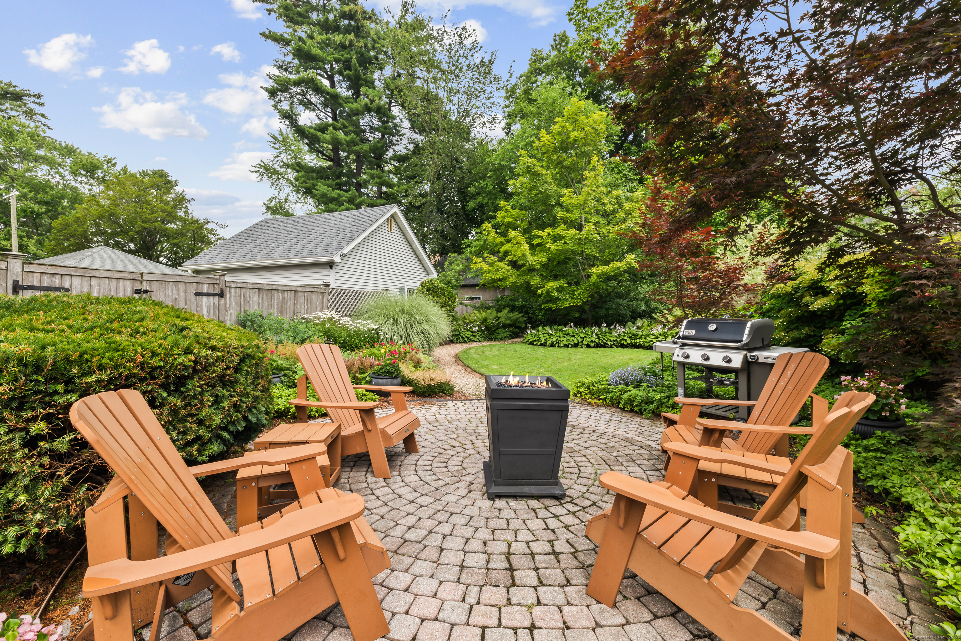 West Hartford, Connecticut 06119, United States, 4 Bedrooms Bedrooms, ,3 BathroomsBathrooms,Residential,Active,178392