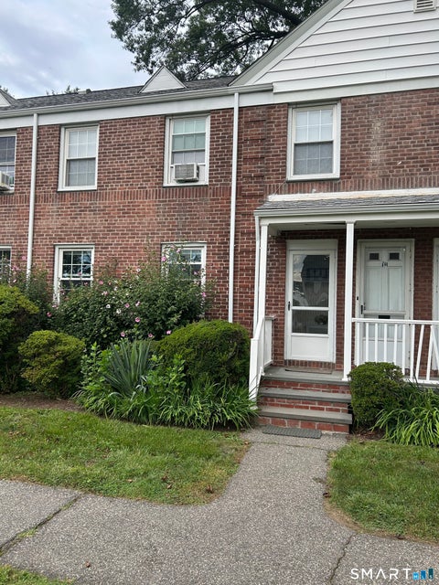 Condo For Sale - 2475 Summer Street #1G<br/> Fairfield County, Stamford, CT 06905