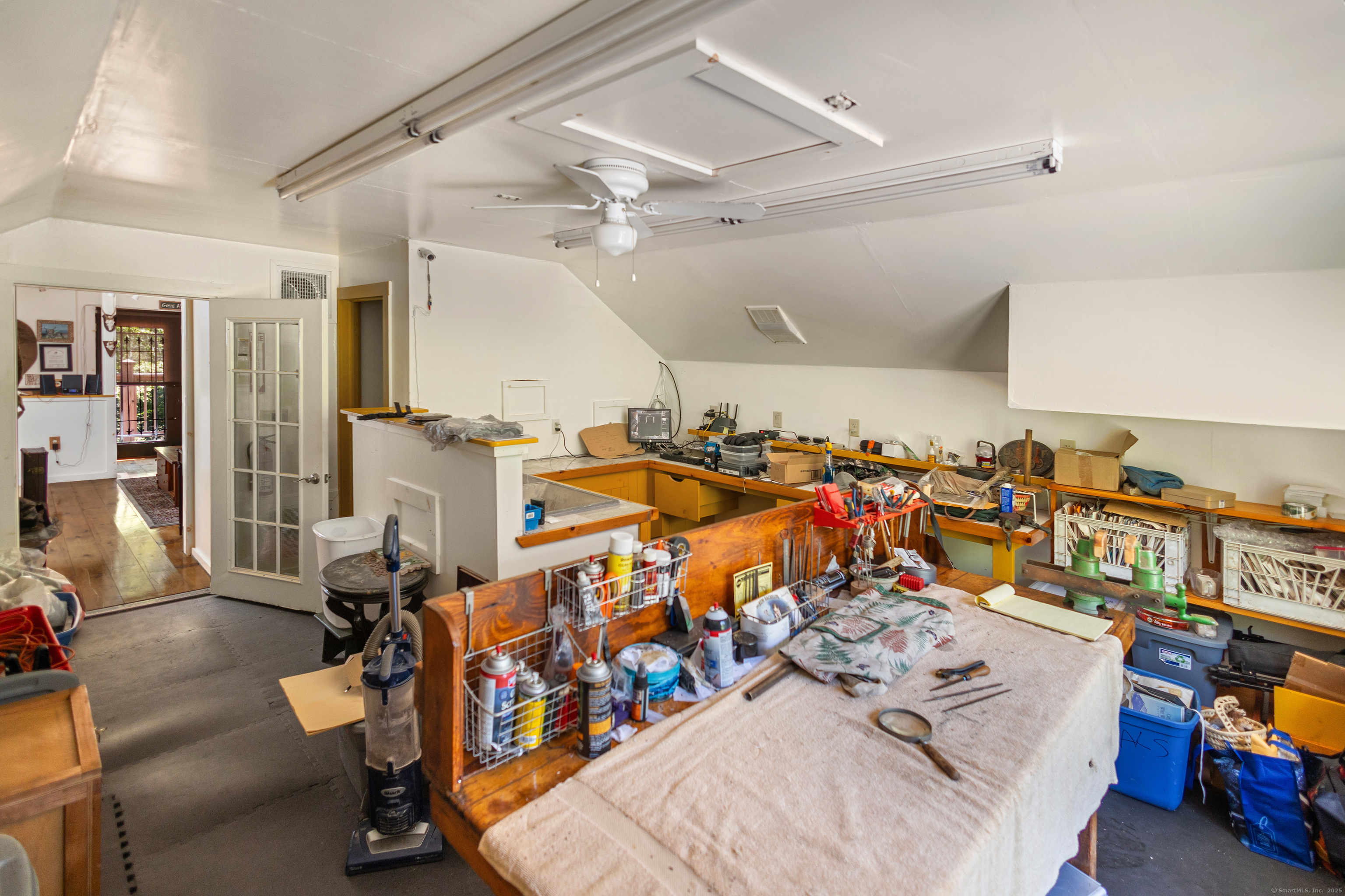 Woodstock, Connecticut 06281, United States, 3 Bedrooms Bedrooms, ,3 BathroomsBathrooms,Residential,Active,165238