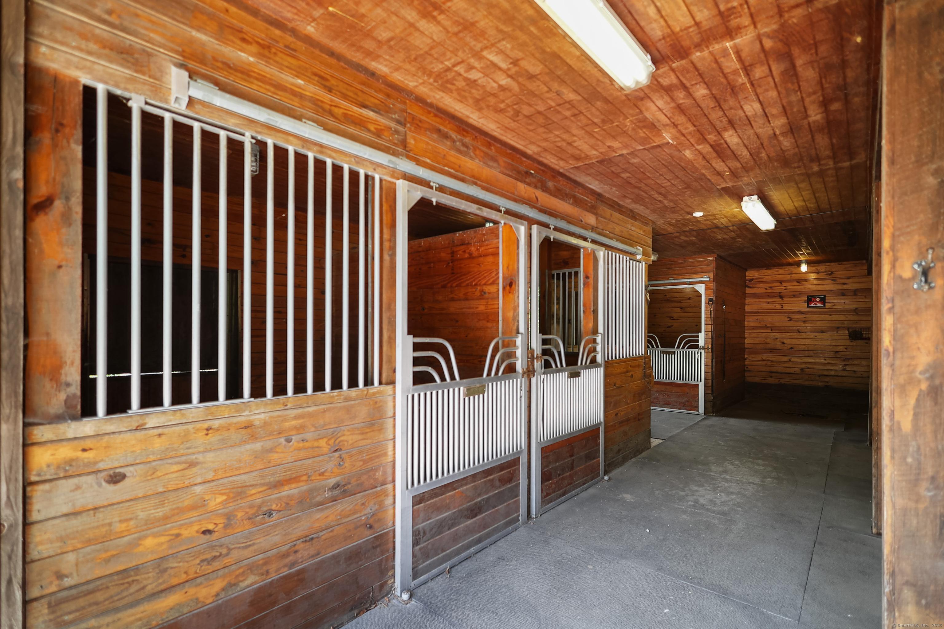 Woodstock, Connecticut 06281, United States, 3 Bedrooms Bedrooms, ,3 BathroomsBathrooms,Residential,Active,165238