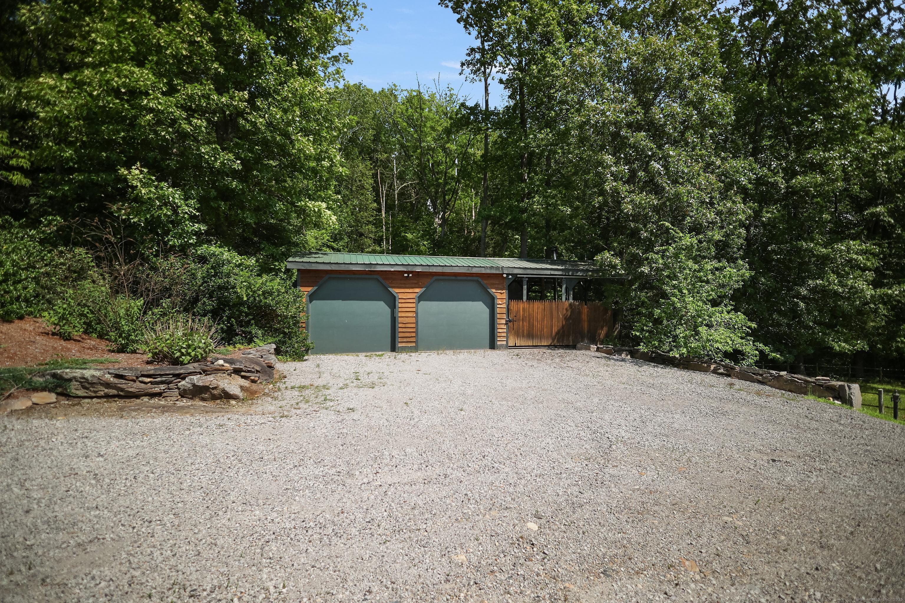 Woodstock, Connecticut 06281, United States, 3 Bedrooms Bedrooms, ,3 BathroomsBathrooms,Residential,Active,165238