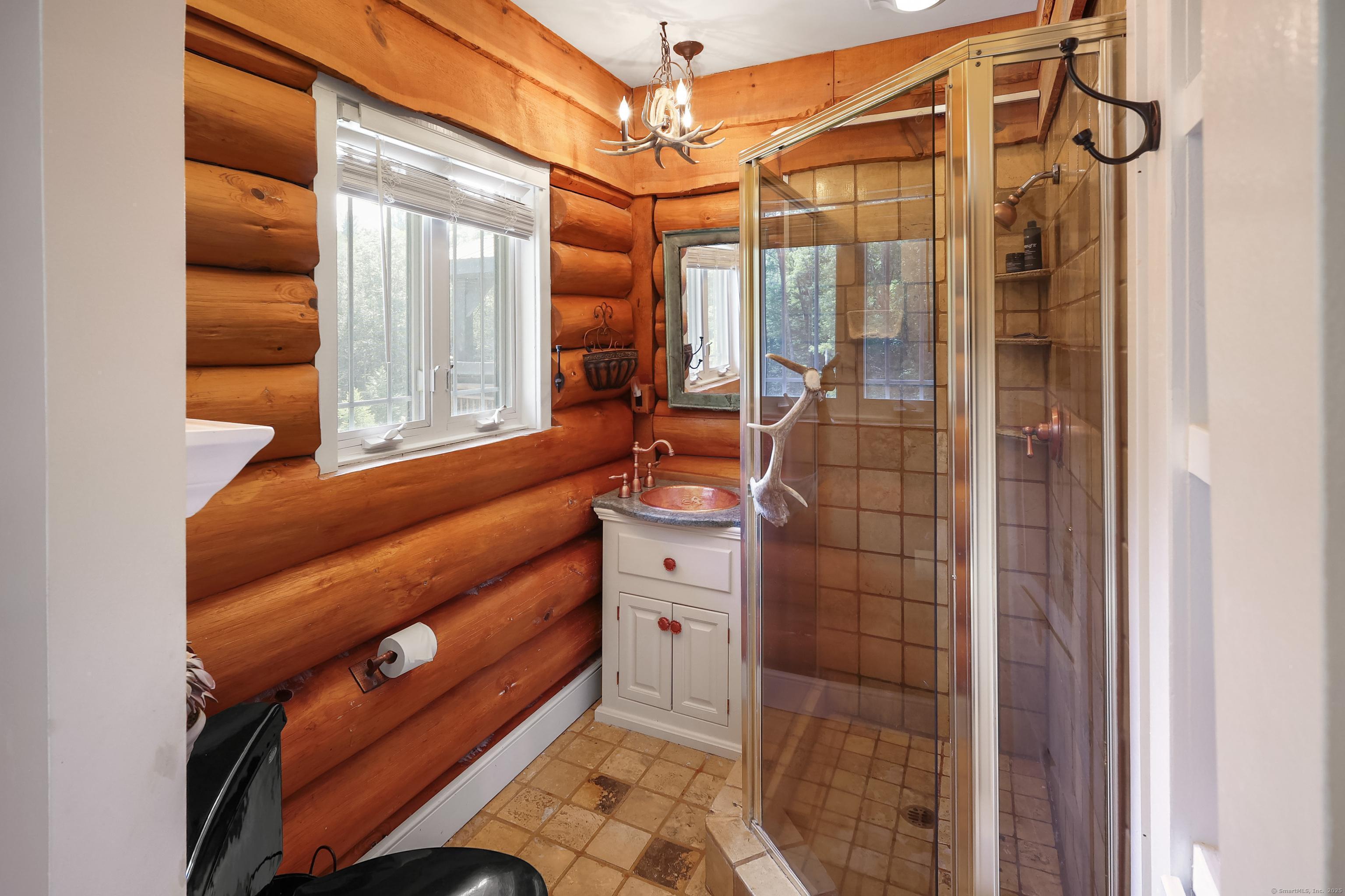 Woodstock, Connecticut 06281, United States, 3 Bedrooms Bedrooms, ,3 BathroomsBathrooms,Residential,Active,165238