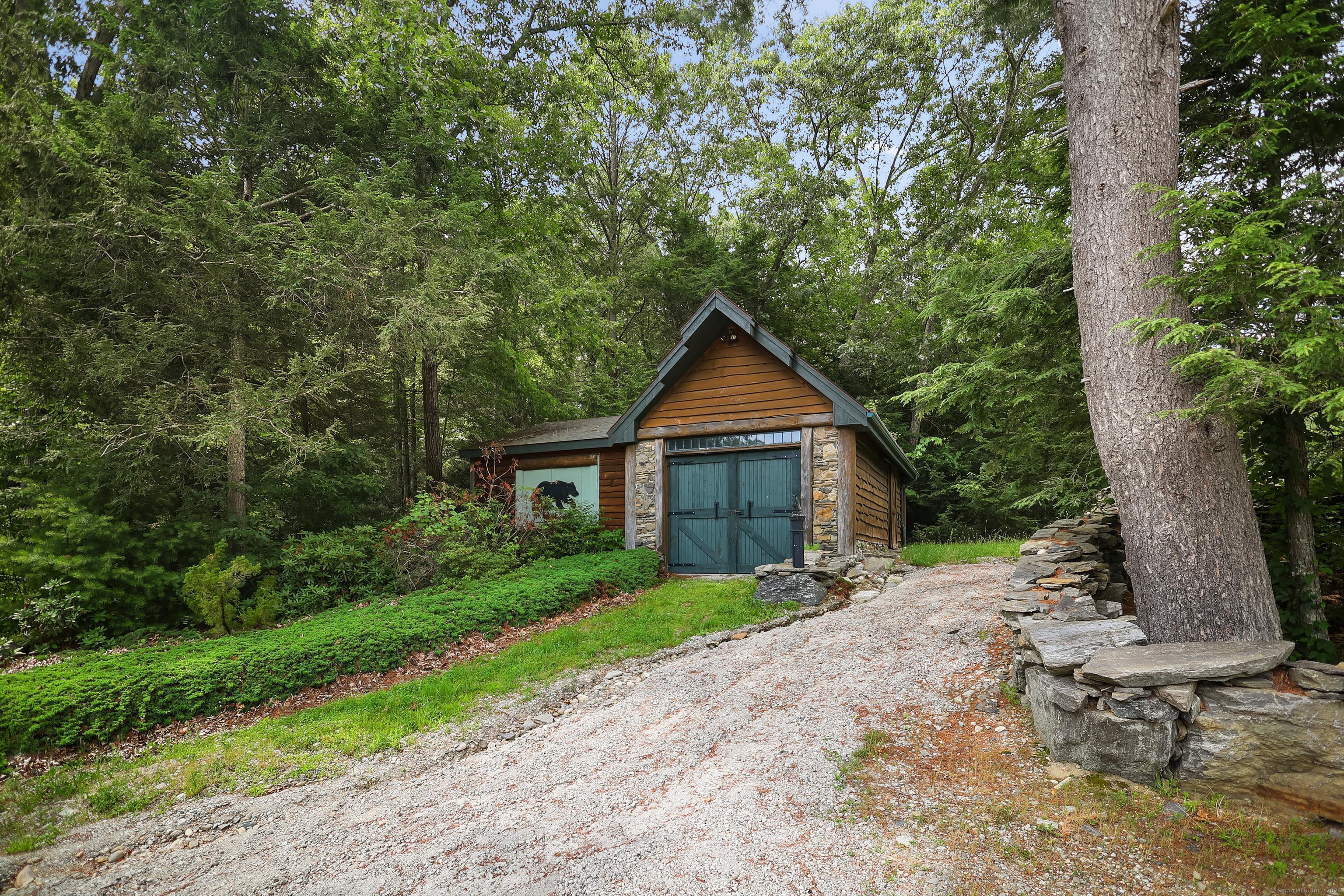 Woodstock, Connecticut 06281, United States, 3 Bedrooms Bedrooms, ,3 BathroomsBathrooms,Residential,Active,165238