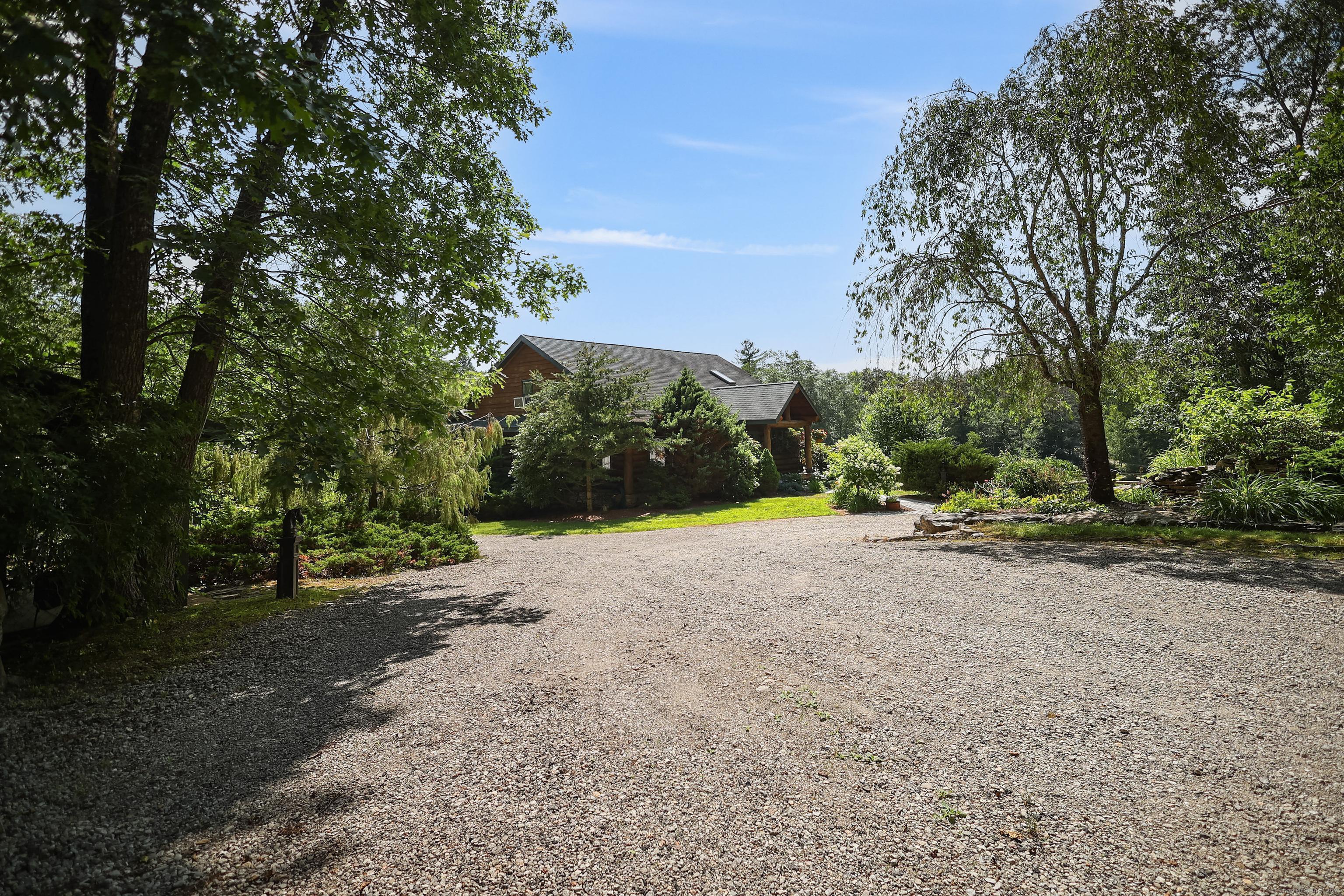 Woodstock, Connecticut 06281, United States, 3 Bedrooms Bedrooms, ,3 BathroomsBathrooms,Residential,Active,165238