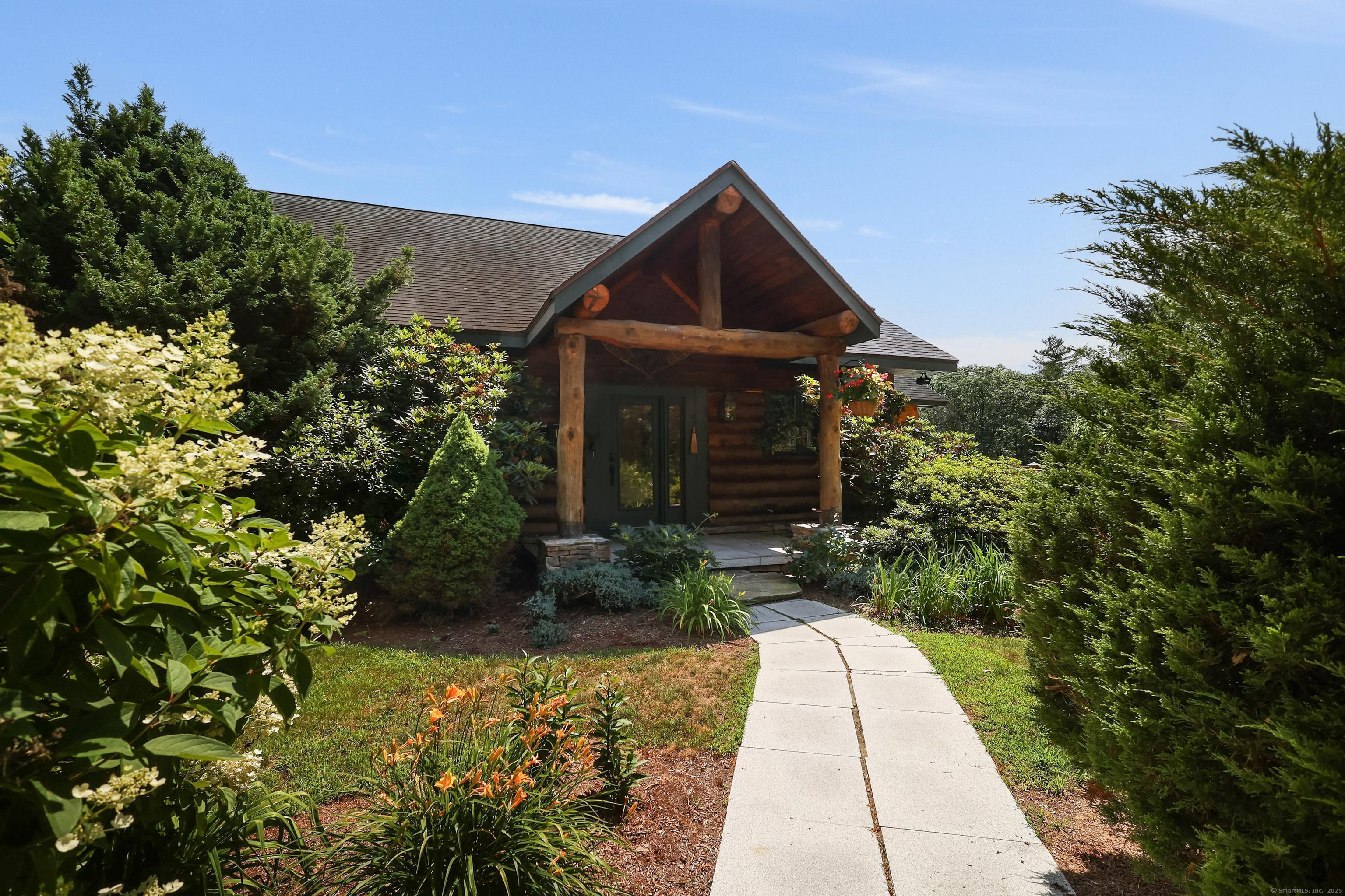 Woodstock, Connecticut 06281, United States, 3 Bedrooms Bedrooms, ,3 BathroomsBathrooms,Residential,Active,165238