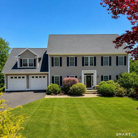 Photo of 42 Ridgewood Terrace, North Haven, CT 06473 (MLS # 24183866)