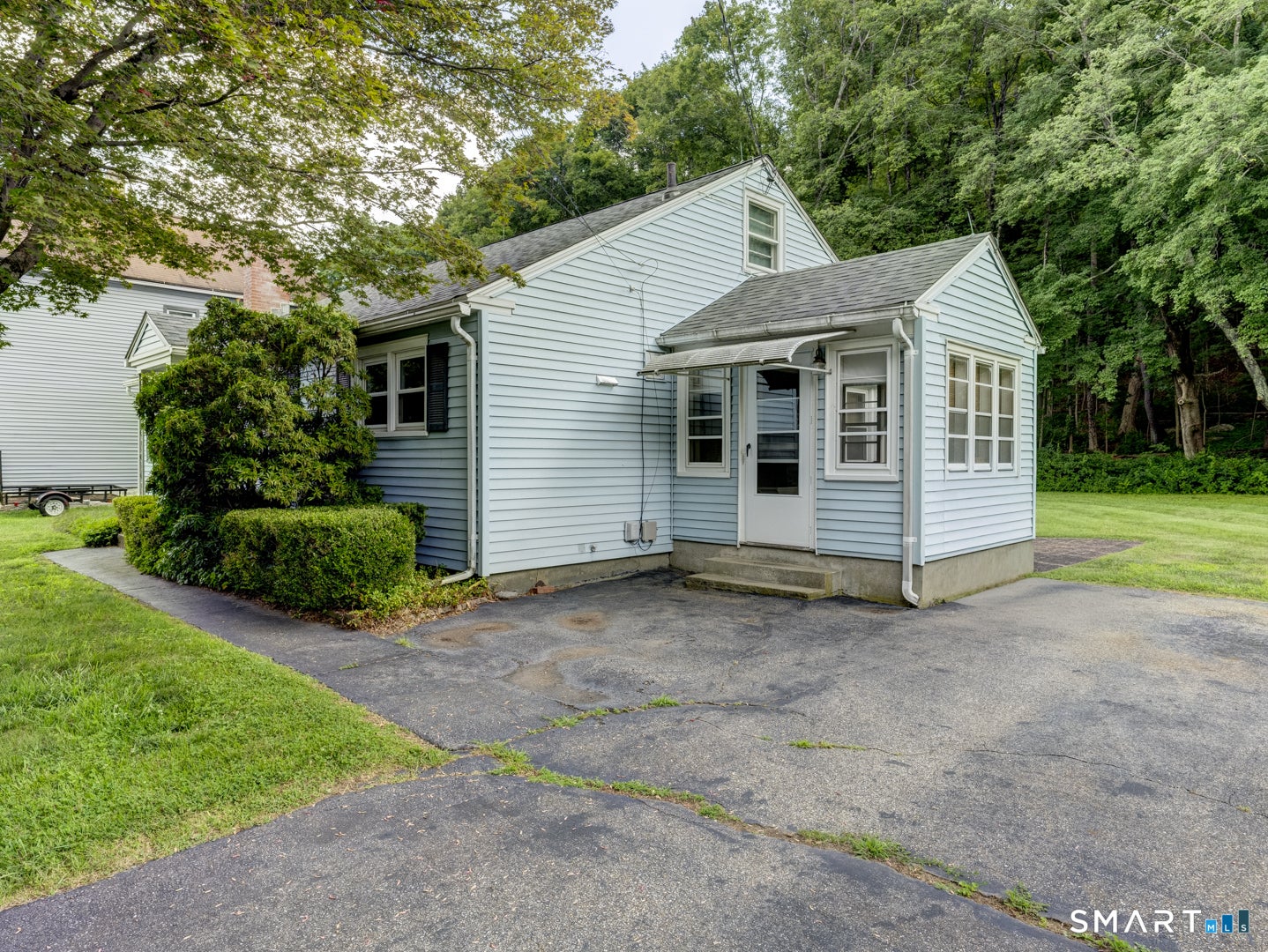 512 Pleasant Street
