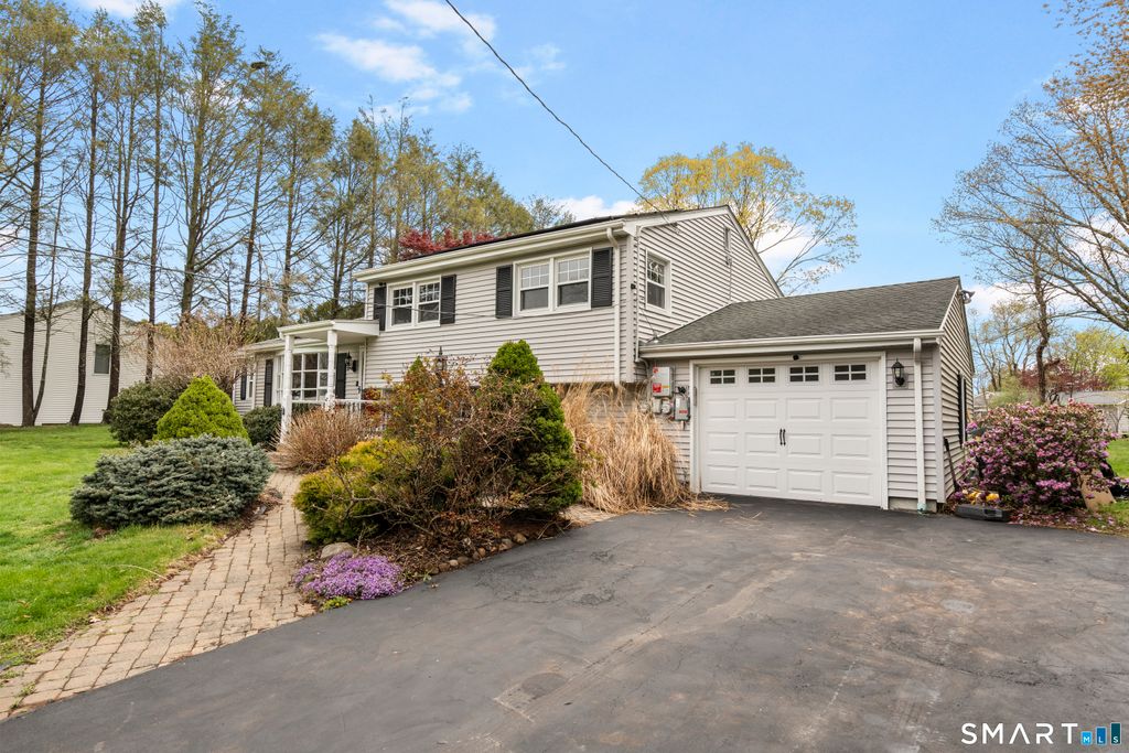Photo of 18 Turner Drive, North Haven, CT 06473 (MLS # 24171123)