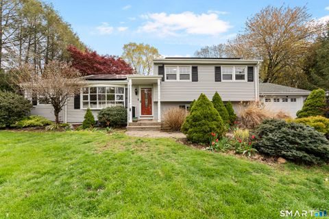 18 Turner Drive North Haven CT 06473
