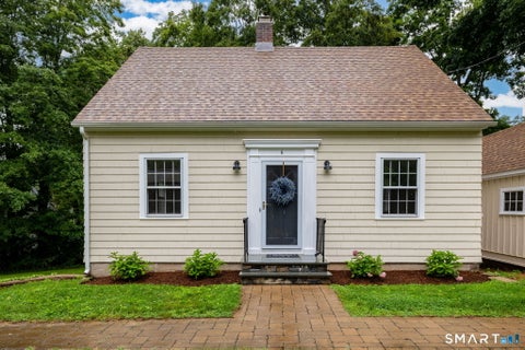 Homes For Sale - 6 Keighley Pond Road<br/> East Hampton, CT 06456