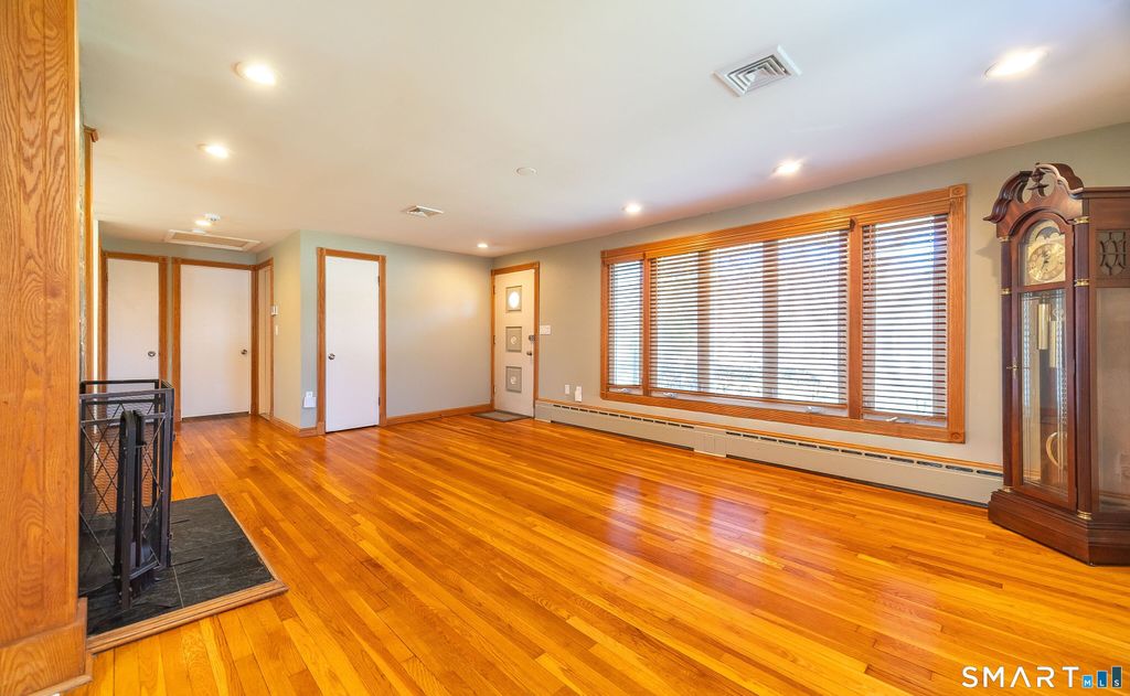 Photo of 16 Featherbed Lane, Branford, CT 06405 (MLS # 24165952)