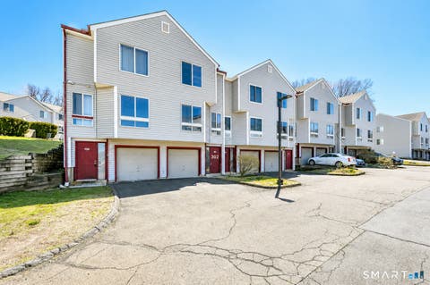 Photo of 1423 Quinnipiac Avenue #302, New Haven, CT 06513 (MLS # 24199063)