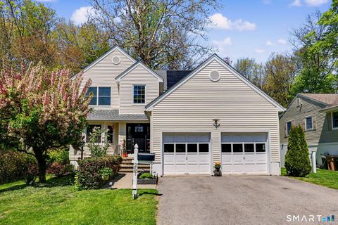 Homes For Sale - 257 Silver Hill Lane<br/> Fairfield County, Stamford, CT 06905